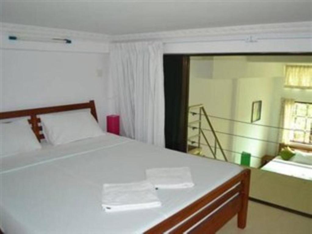 Cyclo Hotel-Bar-Restaurant Phnom Penh Room photo